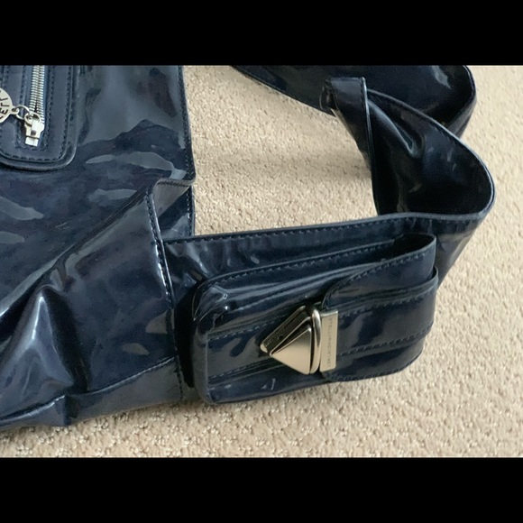 Stella McCartney navy blue patent tote - Picture 3 of 3